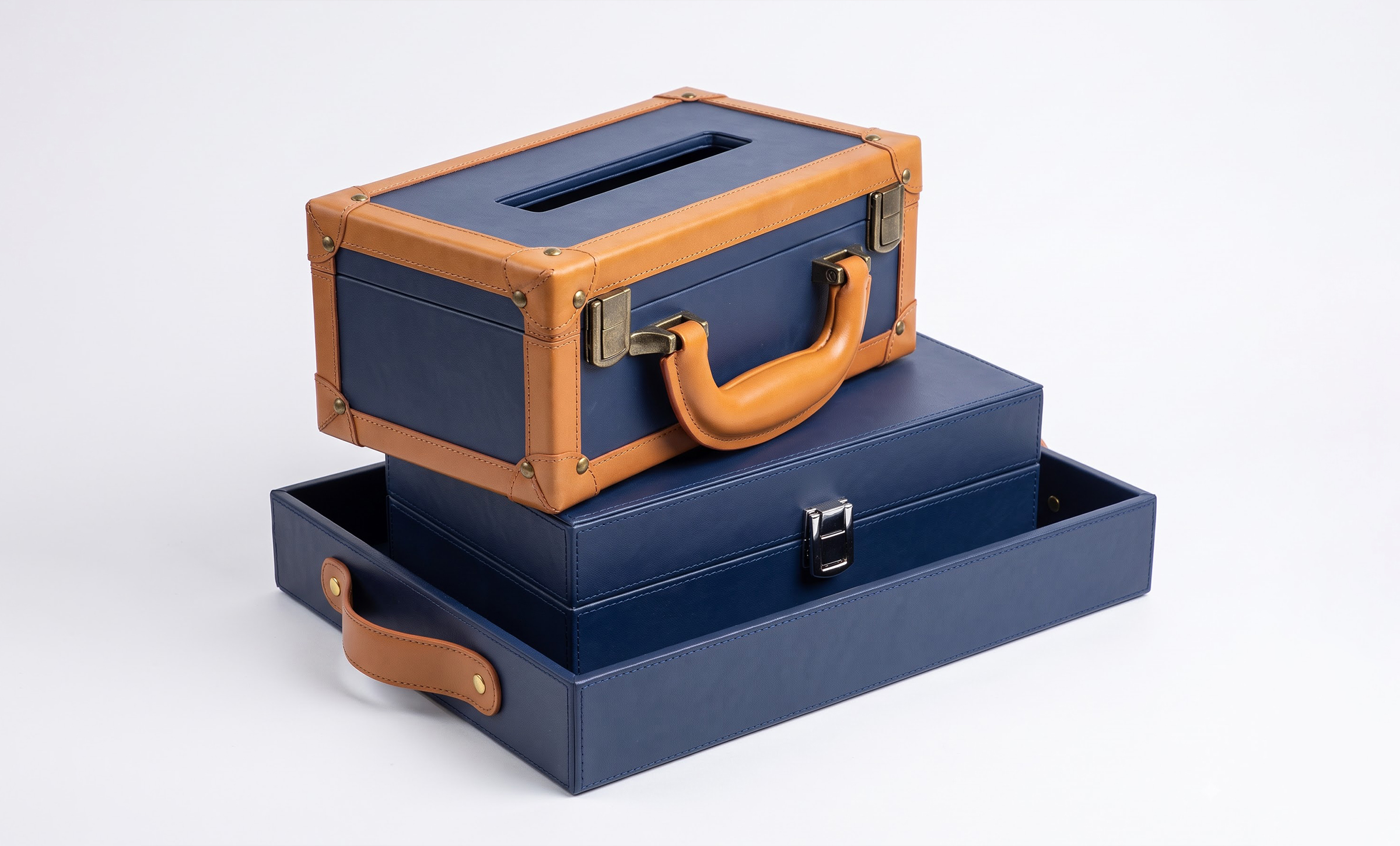 Ranada leather goods collection